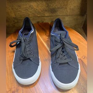 Nautica mens sneakers.  Inv 5627a